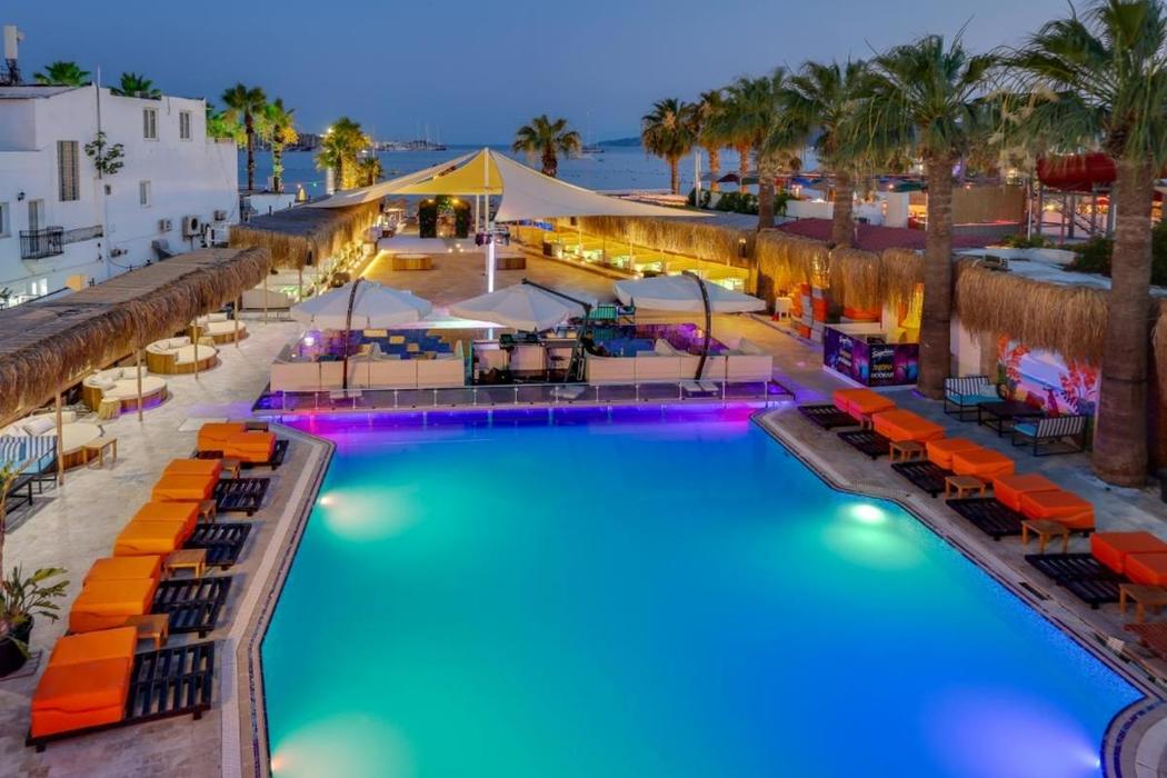 Leo Beach Hotel +16 Bodrum 4 Gece 5 Gün